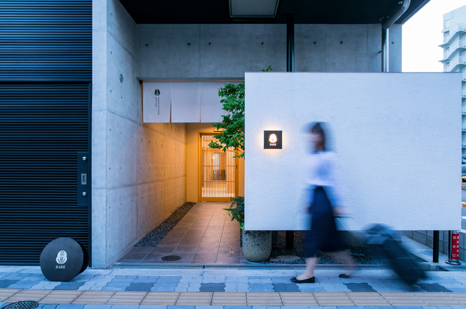 Residential Hotel HARE の外観・内観