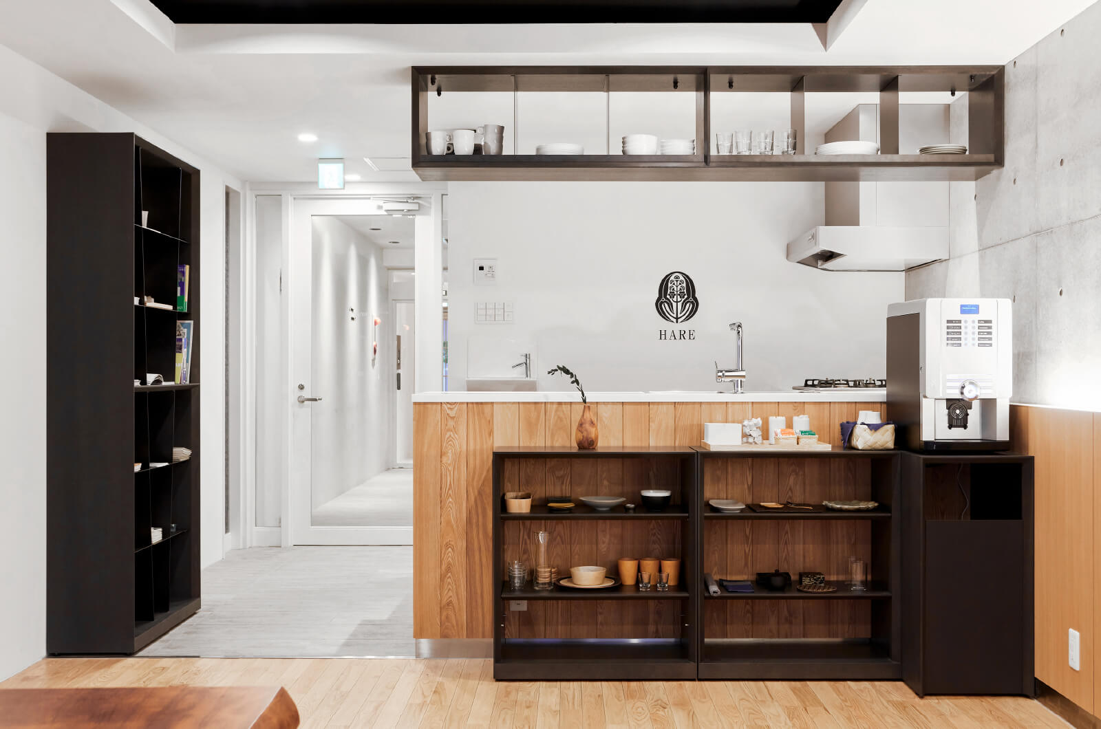 Residential Hotel HARE の外観・内観