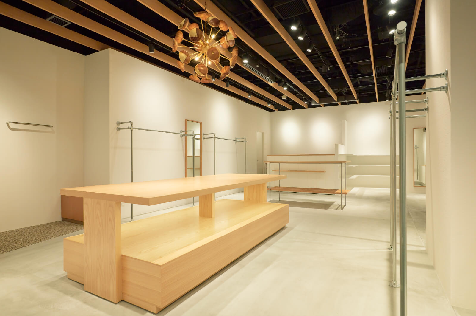 CANAL JEANの外観・内観